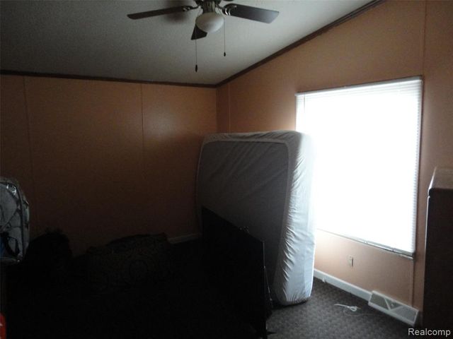326 Holly Lane, Belleville, MI 48111