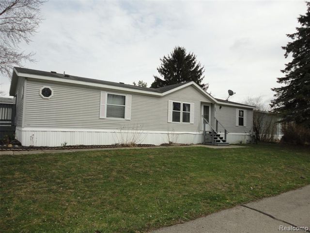 326 Holly Lane, Belleville, MI 48111