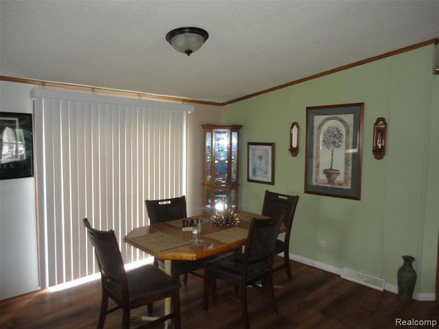 326 Holly Lane, Belleville, MI 48111