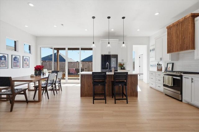 805 N 5th Street, Wolfforth, TX 79382