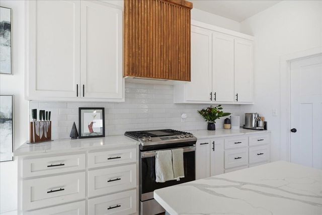 805 N 5th Street, Wolfforth, TX 79382