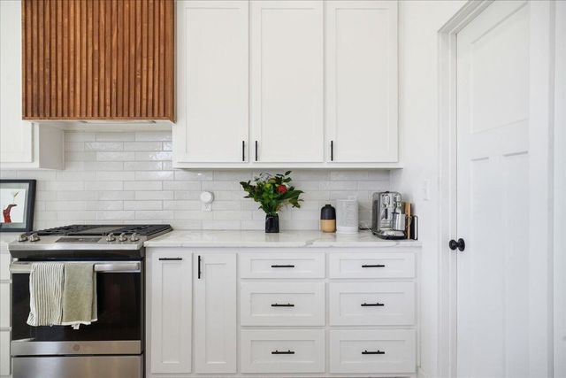 805 N 5th Street, Wolfforth, TX 79382