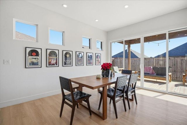 805 N 5th Street, Wolfforth, TX 79382