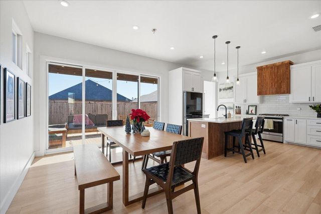 805 N 5th Street, Wolfforth, TX 79382