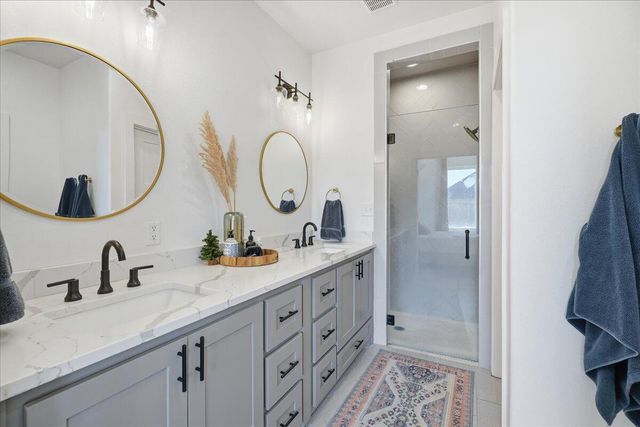 805 N 5th Street, Wolfforth, TX 79382