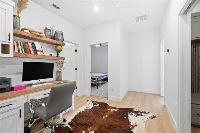 805 N 5th Street, Wolfforth, TX 79382