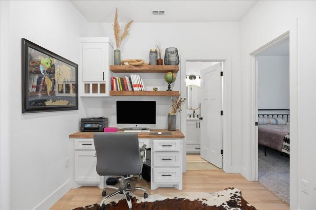 805 N 5th Street, Wolfforth, TX 79382