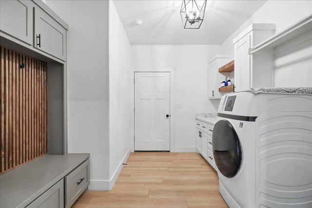 805 N 5th Street, Wolfforth, TX 79382