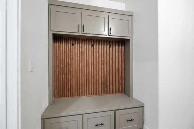 805 N 5th Street, Wolfforth, TX 79382