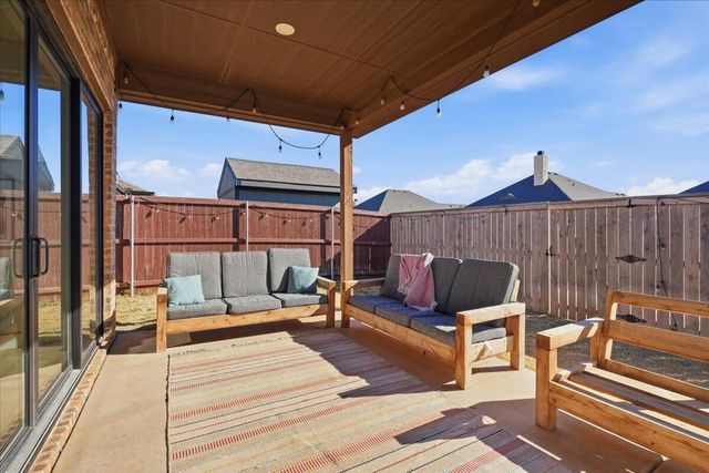 805 N 5th Street, Wolfforth, TX 79382