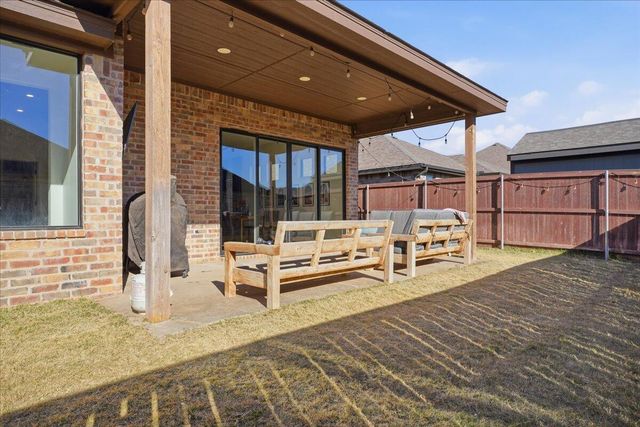 805 N 5th Street, Wolfforth, TX 79382