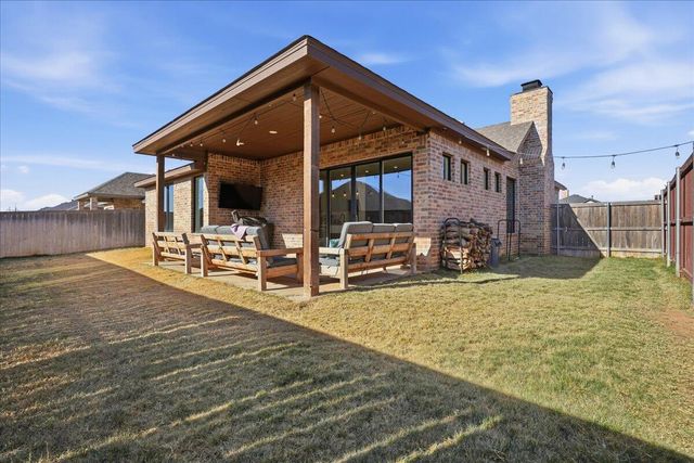 805 N 5th Street, Wolfforth, TX 79382