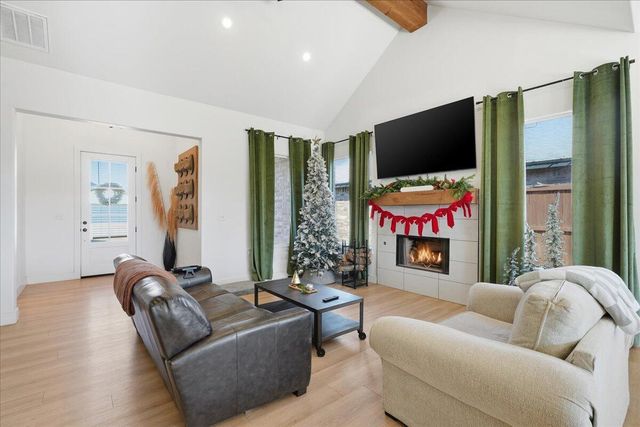 805 N 5th Street, Wolfforth, TX 79382