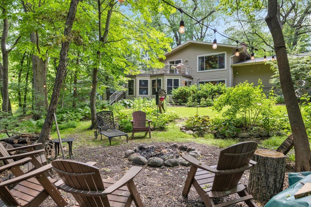 520 Wedgewood Lane N, Plymouth, MN 55441