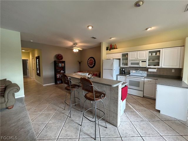 20726 Country Barn DR, Estero, FL 33928