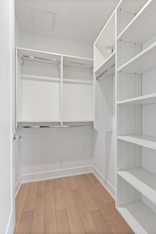 434 W Melrose Street 302, Chicago, IL 60657