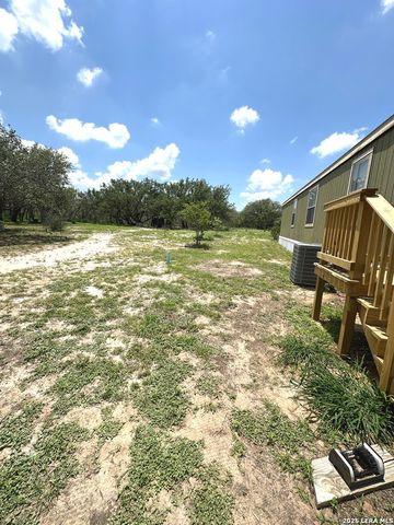 1580 Rendon, Poteet, TX 78065