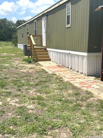 1580 Rendon, Poteet, TX 78065