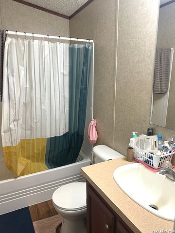 1580 Rendon, Poteet, TX 78065