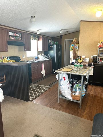 1580 Rendon, Poteet, TX 78065