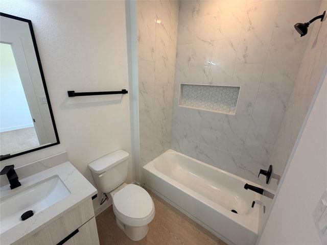 1031 North Lane A, Houston, TX 77088