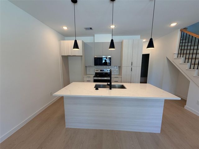 1031 North Lane A, Houston, TX 77088