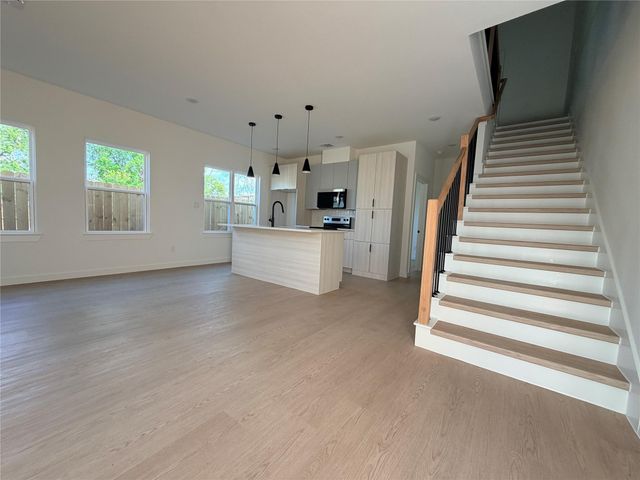 1031 North Lane A, Houston, TX 77088