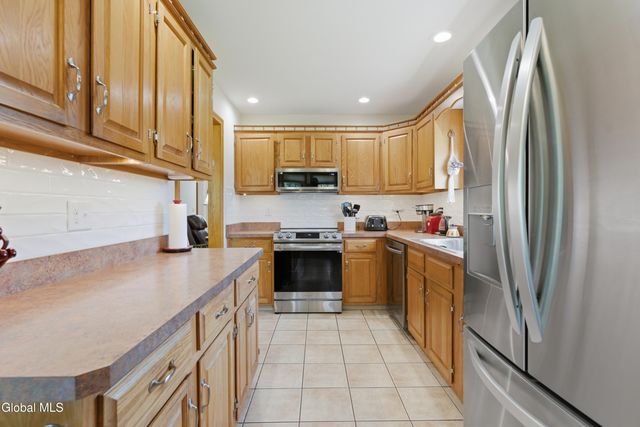 38 Dorlon Drive, Queensbury, NY 12804