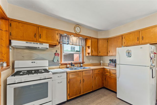 1333 W 45TH Street, Erie, PA 16509
