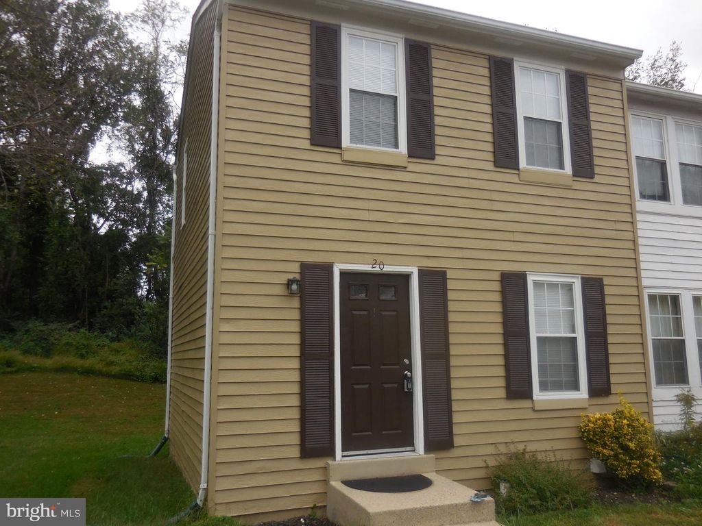 20 VALLEY BEND CT, Germantown, MD 20876