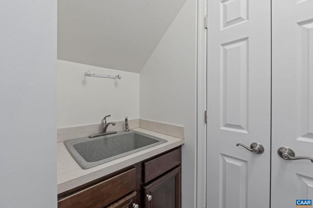 184 FOREST CT, Zion Crossroads, VA 22942