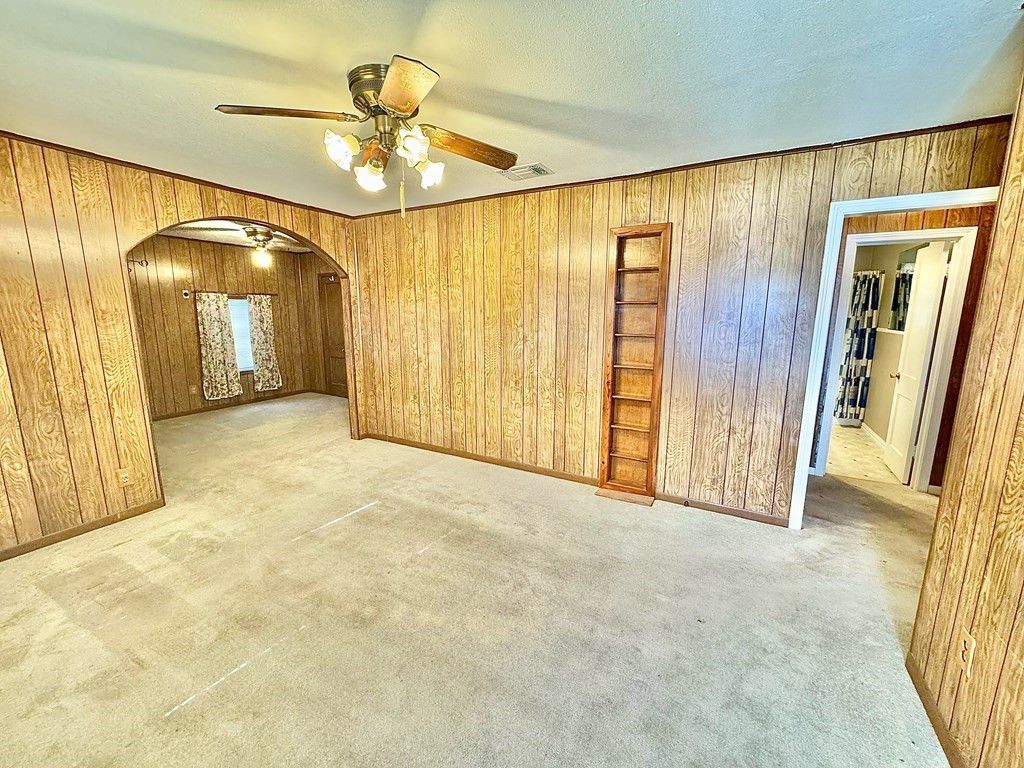 Image 2 of property listing at 1318 E Harris Avenue, San Angelo, TX 76903