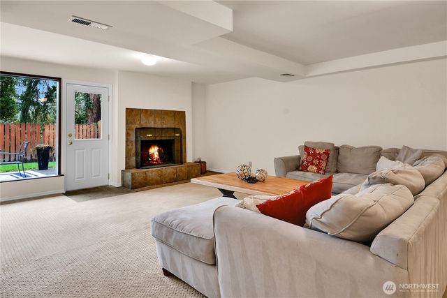 5828 129th Avenue SE, Bellevue, WA 98006