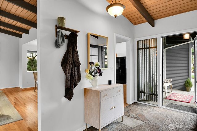 5828 129th Avenue SE, Bellevue, WA 98006