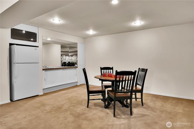 5828 129th Avenue SE, Bellevue, WA 98006