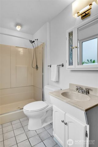 5828 129th Avenue SE, Bellevue, WA 98006