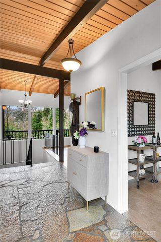 5828 129th Avenue SE, Bellevue, WA 98006