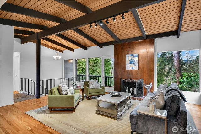 5828 129th Avenue SE, Bellevue, WA 98006