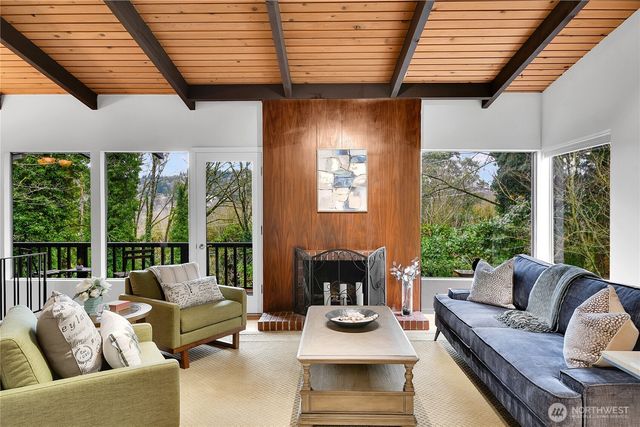 5828 129th Avenue SE, Bellevue, WA 98006