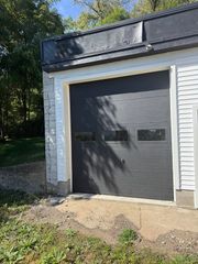 326 Park St A, West Springfield, MA 01089