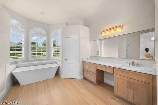 9069 The Lane, Naples, FL 34109