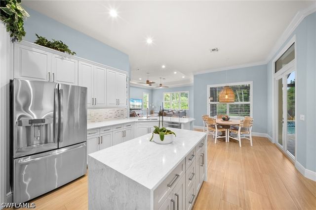 9069 The Lane, Naples, FL 34109