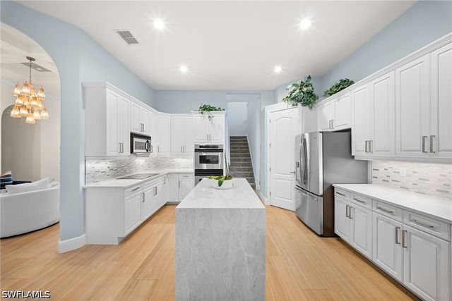 9069 The Lane, Naples, FL 34109