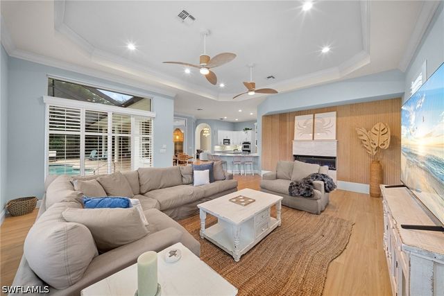 9069 The Lane, Naples, FL 34109