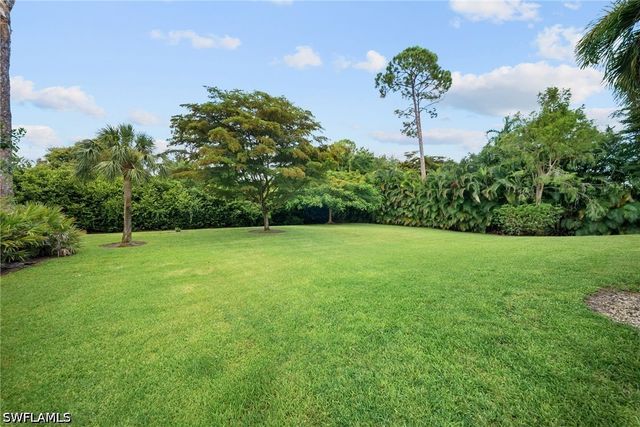 9069 The Lane, Naples, FL 34109