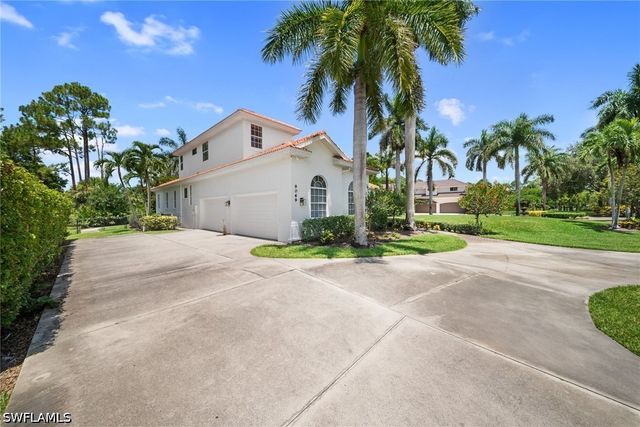 9069 The Lane, Naples, FL 34109