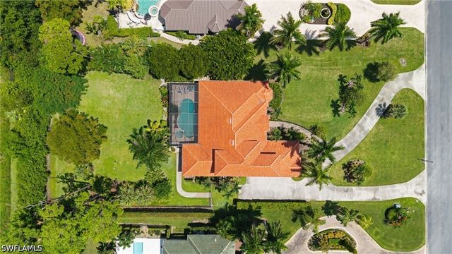 9069 The Lane, Naples, FL 34109