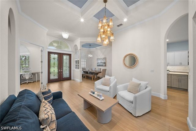 9069 The Lane, Naples, FL 34109