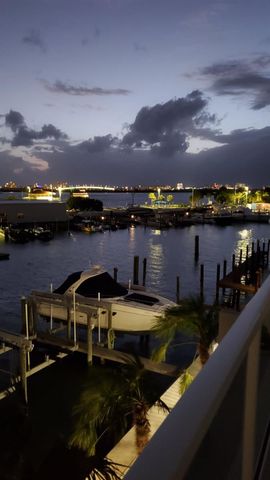 920 N OSCEOLA AVENUE 307, Clearwater, FL 33755