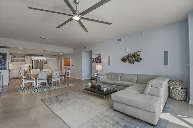 920 N OSCEOLA AVENUE 307, Clearwater, FL 33755